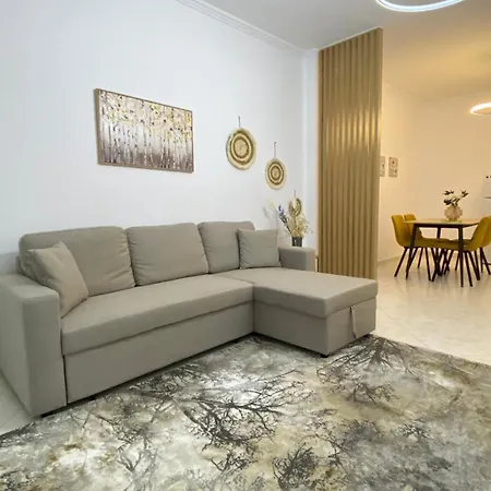 Ina Apartament Apartment *